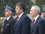 Uroczyste składanie wieńców i kwiatów na Cmentarzu Komunalnym  